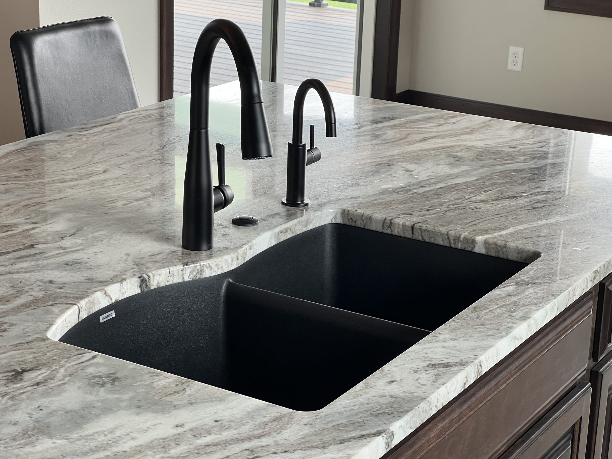 Traditional Contemporary Kitchen Remodel by Handy Man Home Remodeling Center project photo